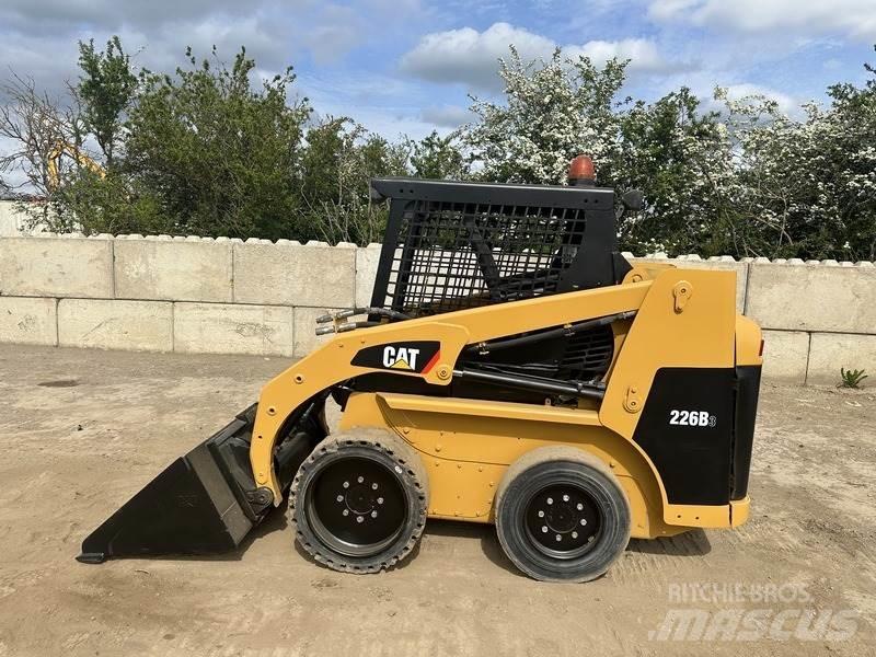 CAT 226B Muu