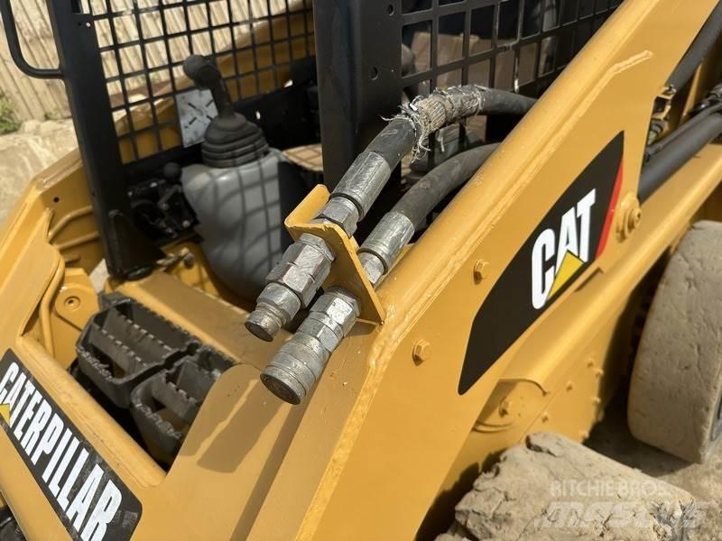 CAT 226B Muu
