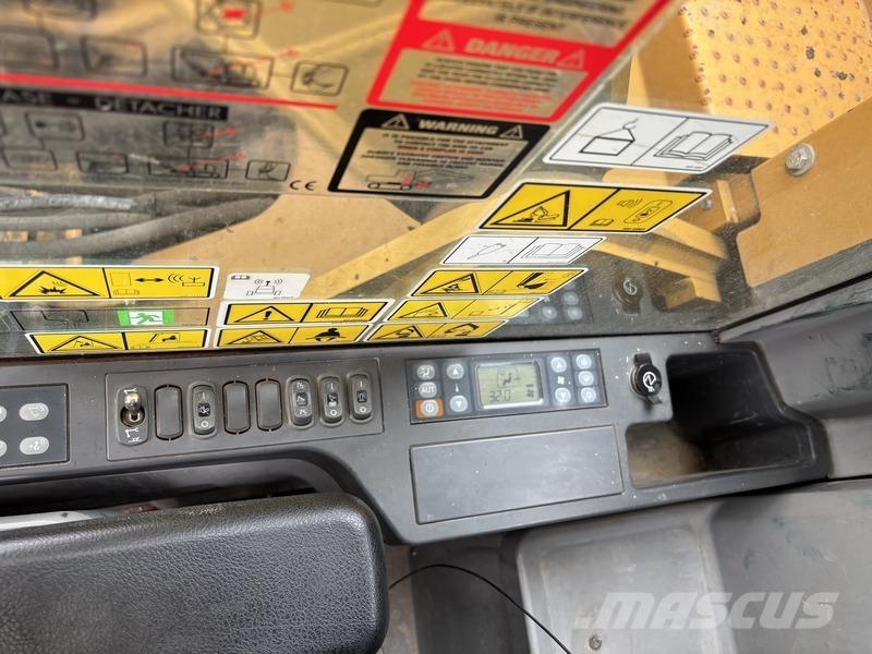 CAT 325FL Roomikekskavaatorid