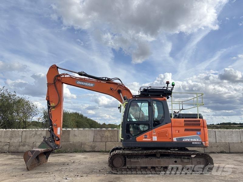 Doosan DX140LC-5 Roomikekskavaatorid