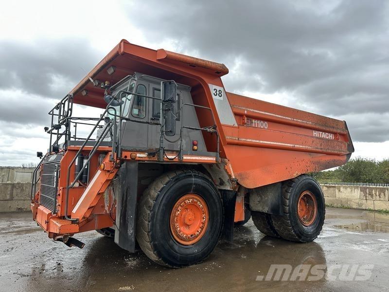 Hitachi EH1100-5 Liigendraamiga pinnaseveokid