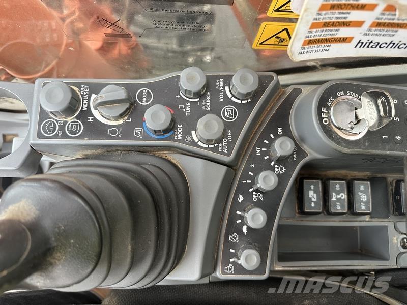 Hitachi ZX130 Roomikekskavaatorid