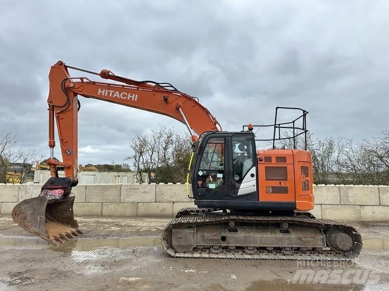 Hitachi ZX225USLC-6 Roomikekskavaatorid