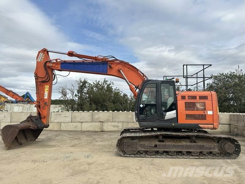 Hitachi ZX225USRLC-6 Roomikekskavaatorid