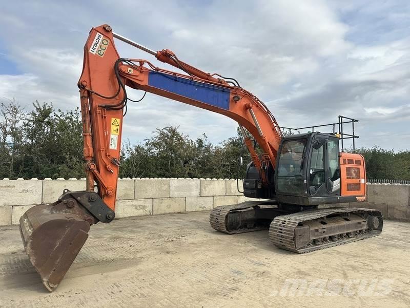 Hitachi ZX225USRLC-6 Roomikekskavaatorid