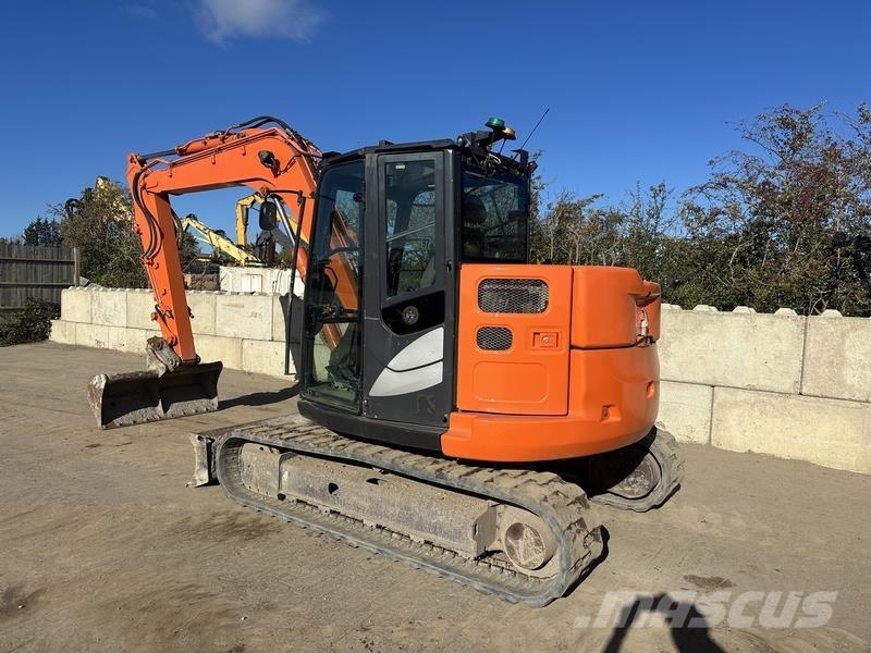 Hitachi ZX85USB-5A Väikeekskavaatorid 7t-12t