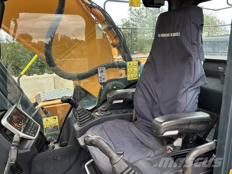 Hyundai HX380L Roomikekskavaatorid
