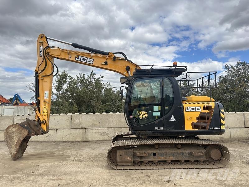 JCB JS130 Roomikekskavaatorid