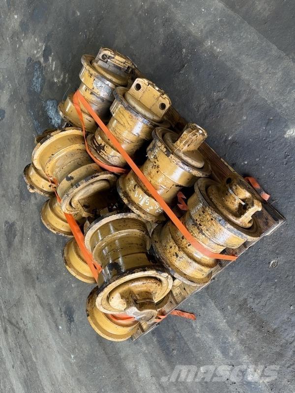 Komatsu D275 Rollers Muu