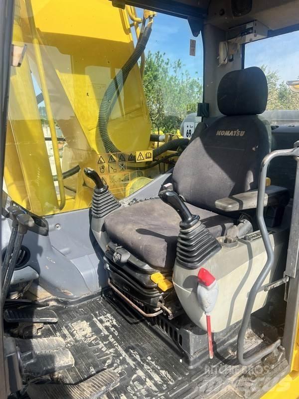 Komatsu PC210 LC-8 Roomikekskavaatorid