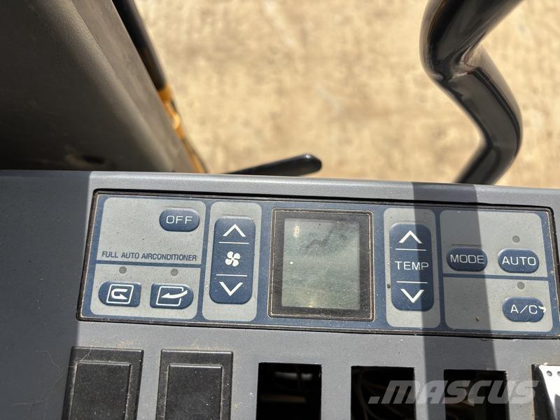 LiuGong CLG915E Roomikekskavaatorid