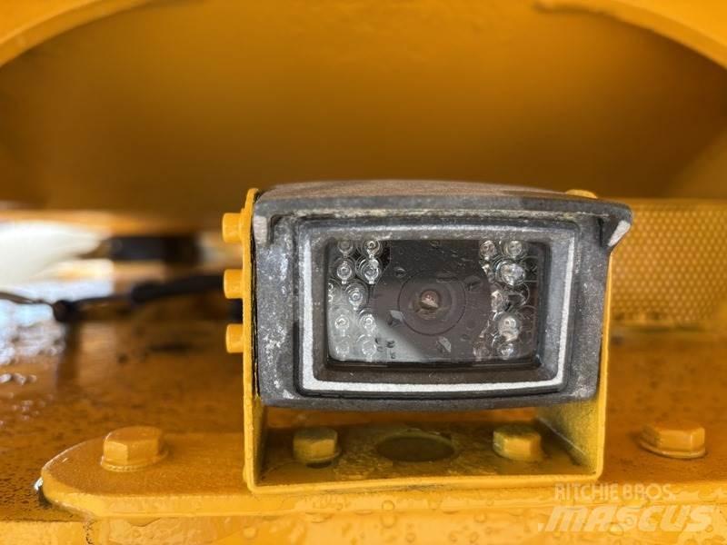 Volvo A25 Liigendraamiga pinnaseveokid