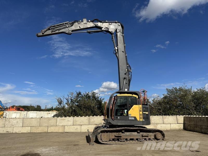 Volvo ECR235E HRD Lammutusekskavaatorid
