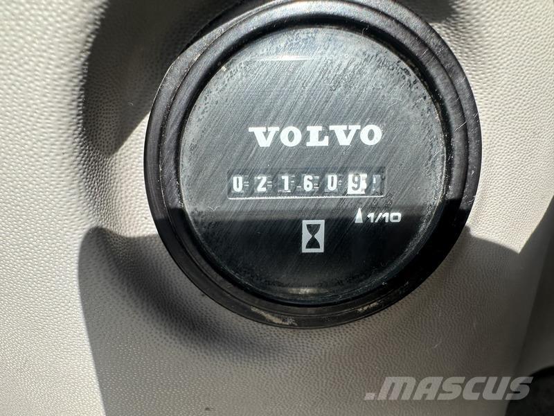 Volvo ECR235E HRD Lammutusekskavaatorid