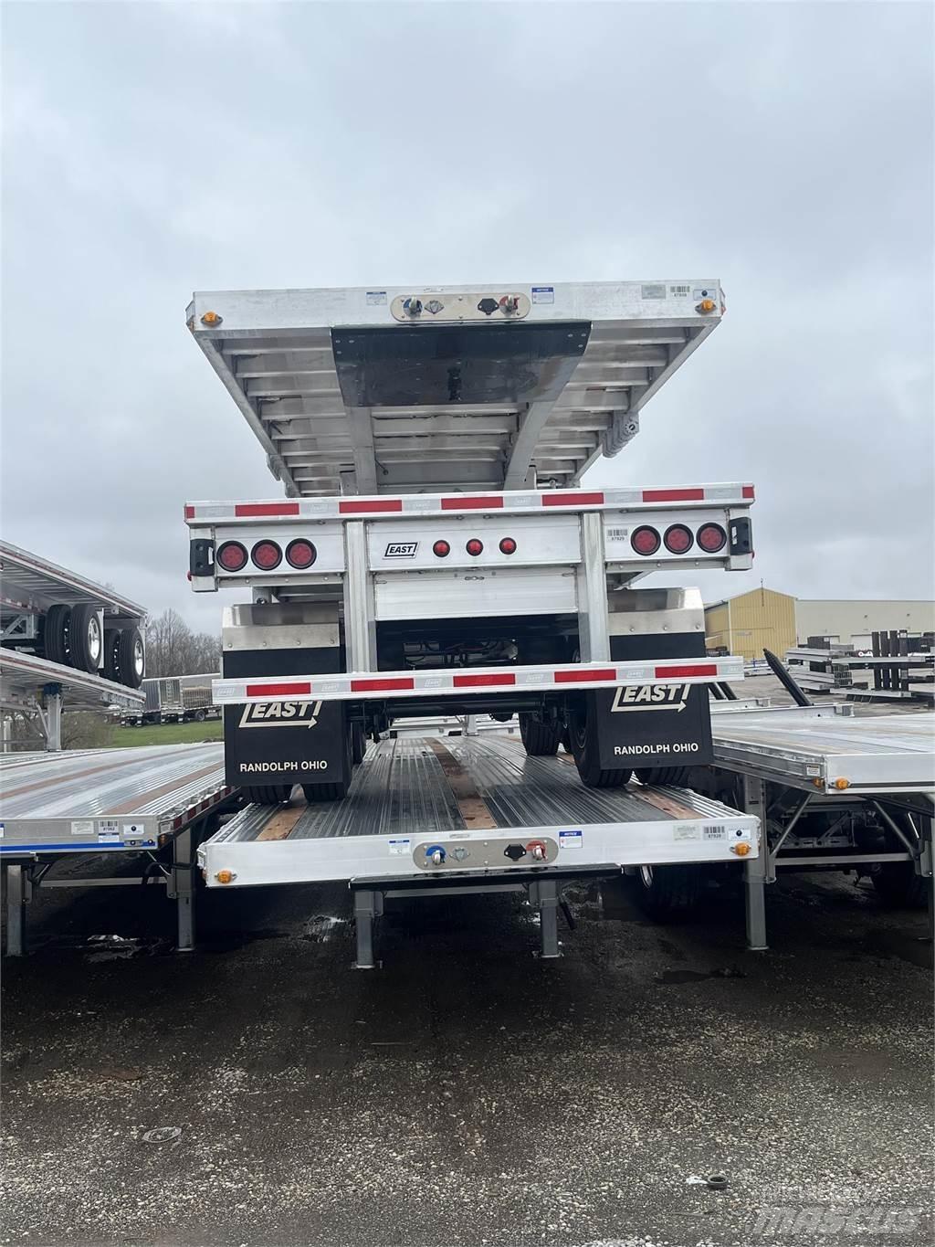 East Mfg FLATBED Madelhaagised