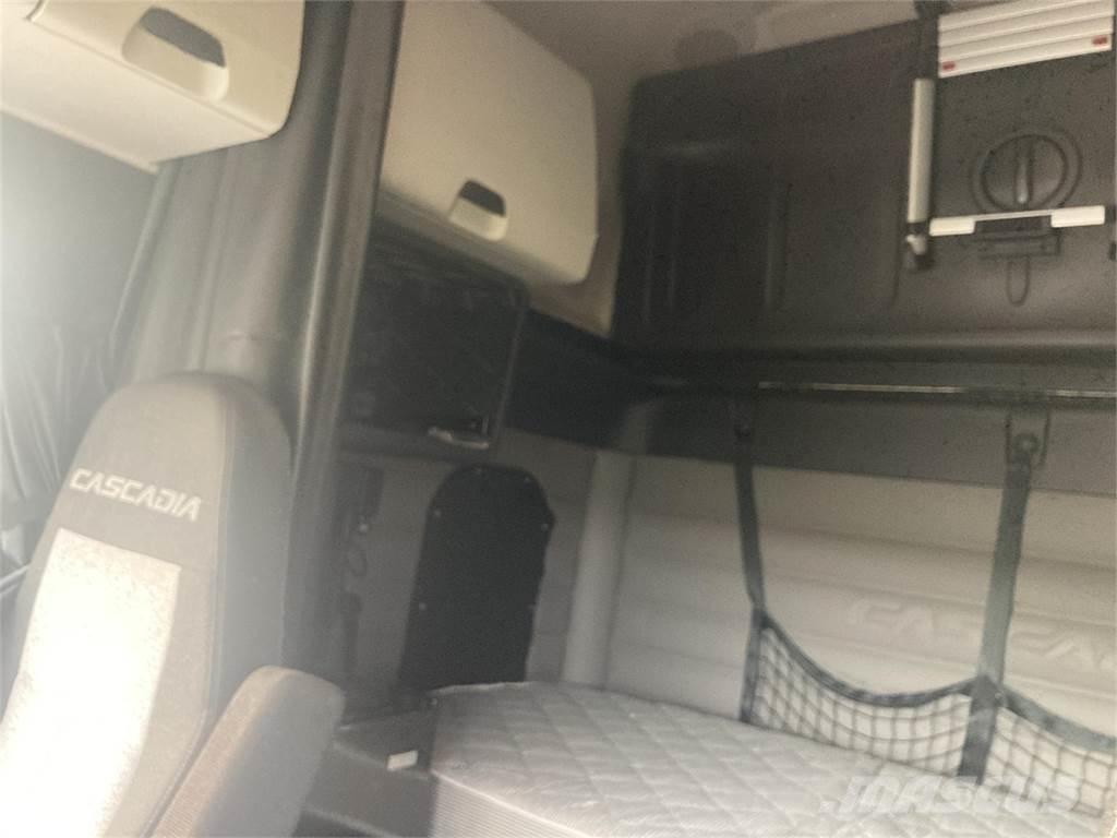 Freightliner  Sadulveokid