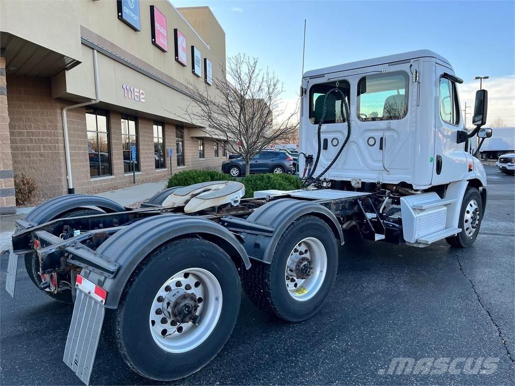Freightliner Cascadia Sadulveokid