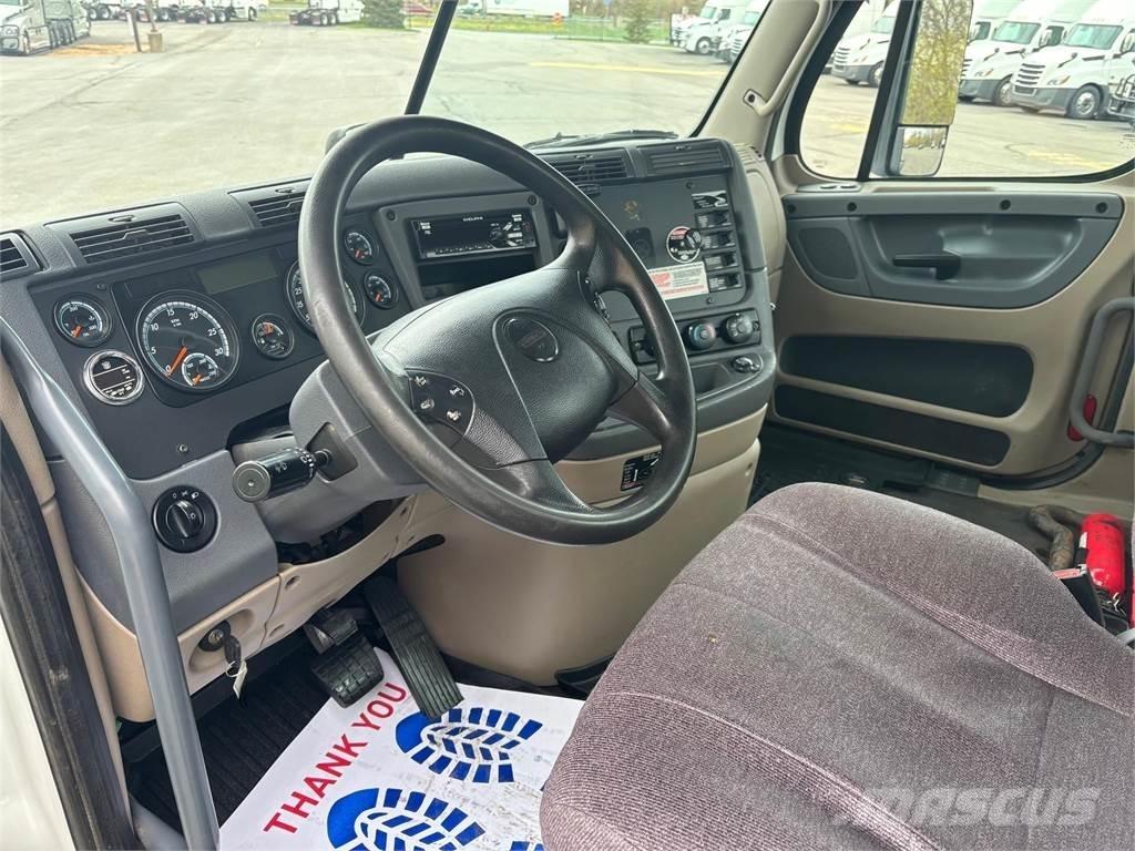 Freightliner Cascadia Sadulveokid