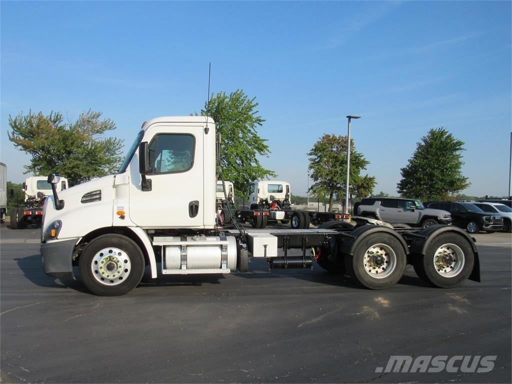 Freightliner Cascadia Sadulveokid