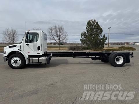 Freightliner M2 106 Sadulveokid