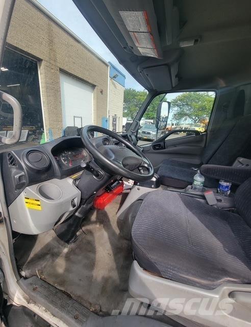 Hino 195 Furgoonautod