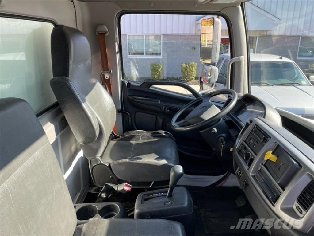 Hino 268A Furgoonautod