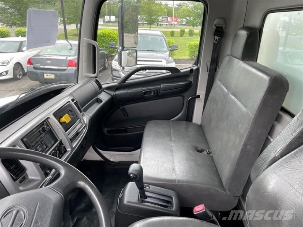 Hino 268A Furgoonautod