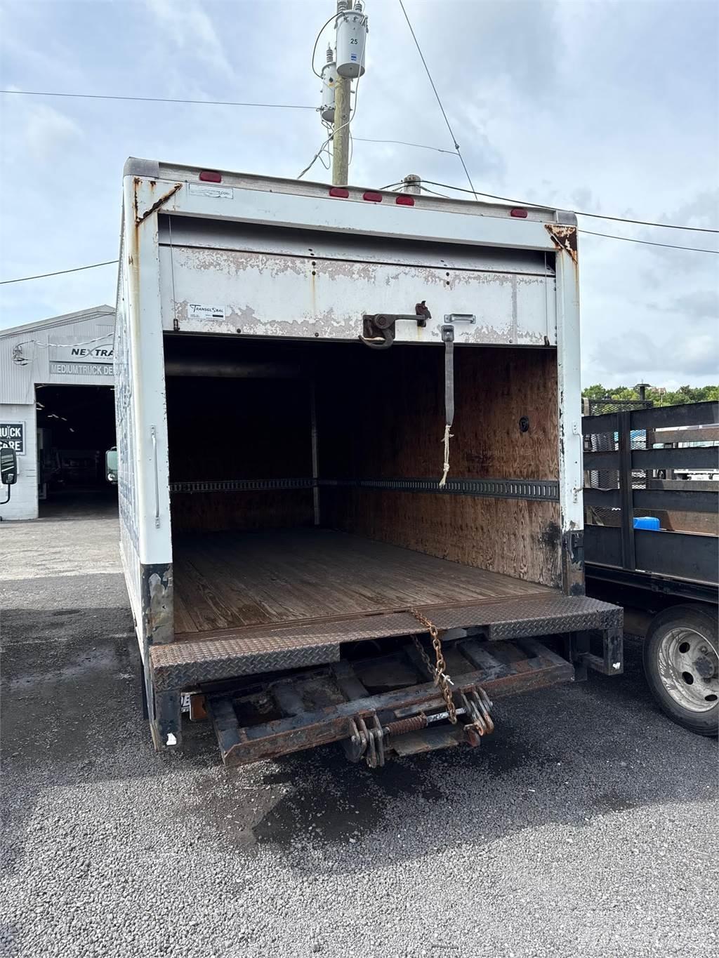 Isuzu NPR Furgoonautod