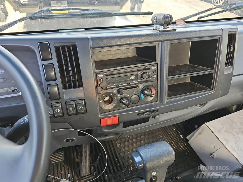 Isuzu NPR HD Furgoonautod
