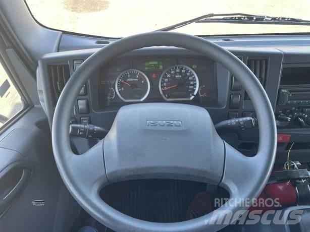 Isuzu NPR XD Furgoonautod