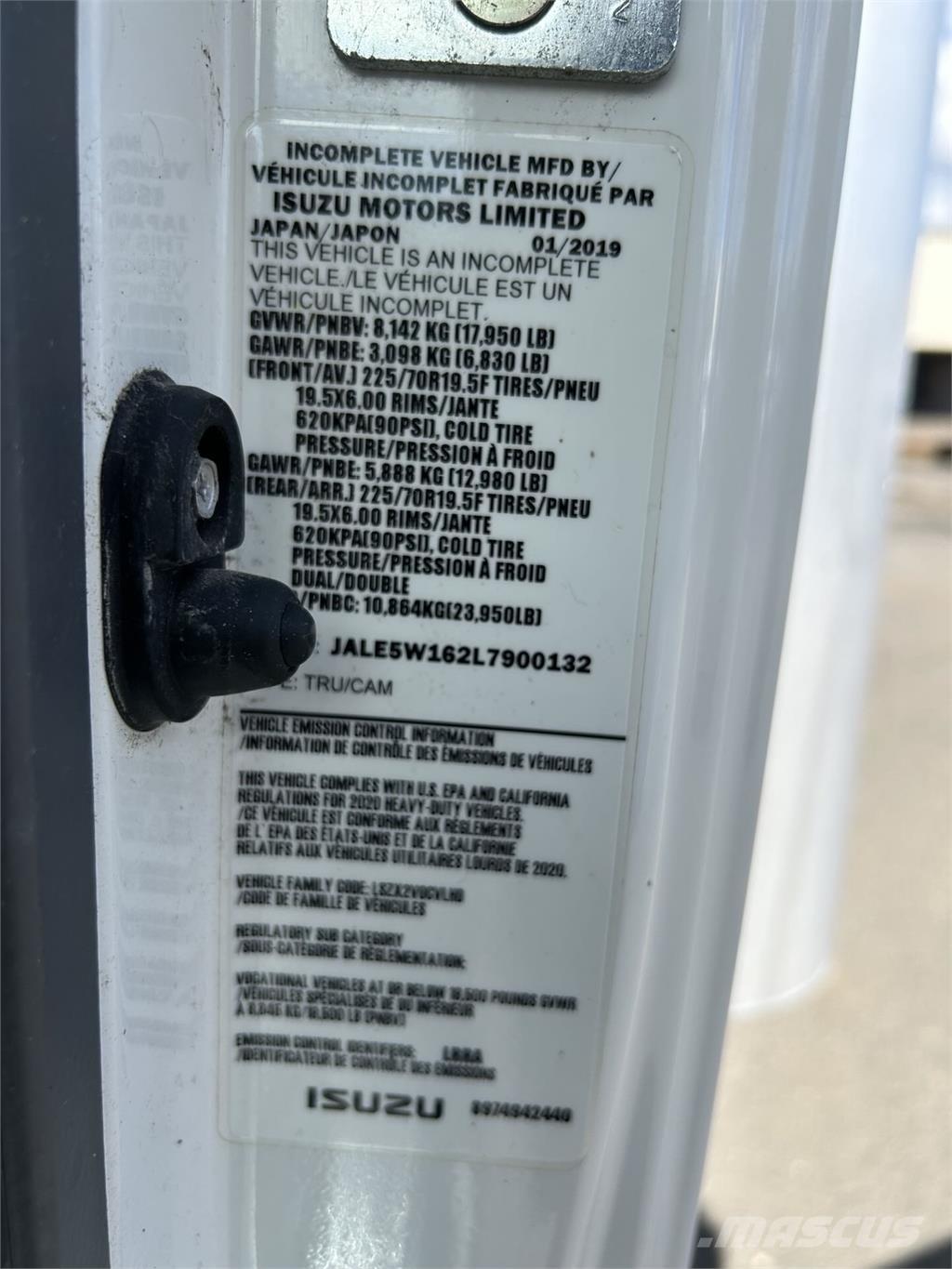 Isuzu NQR Furgoonautod