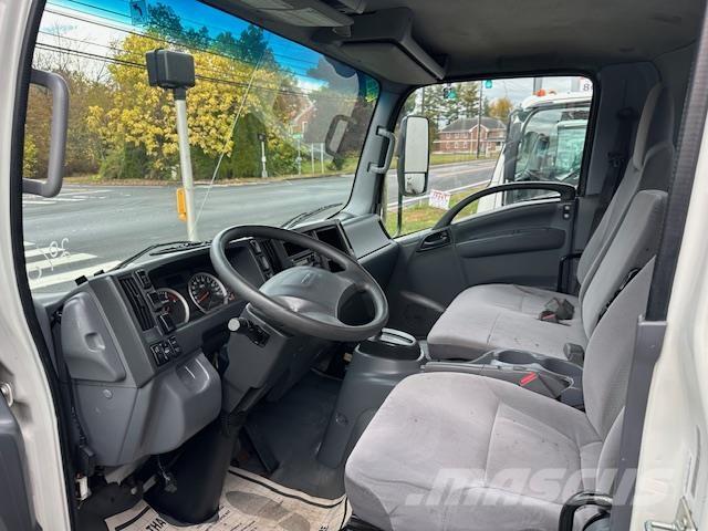 Isuzu NQR Furgoonautod