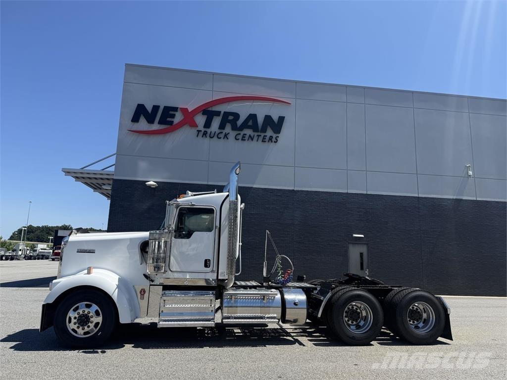 Kenworth W900 Sadulveokid