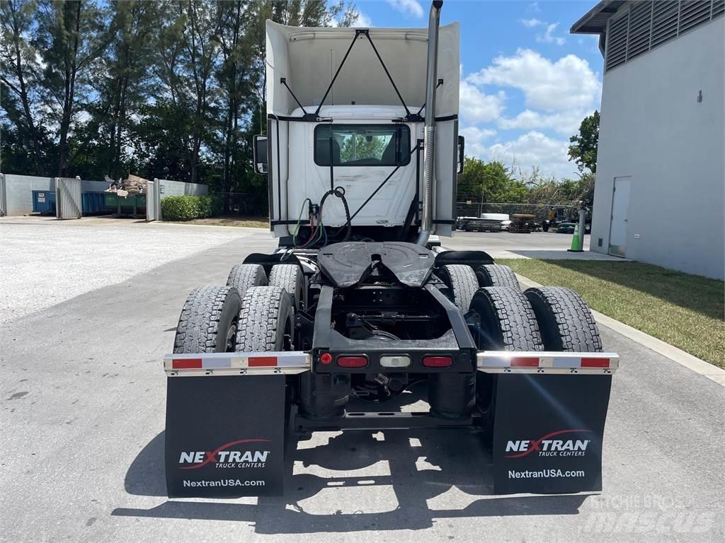 Mack AN64T Sadulveokid