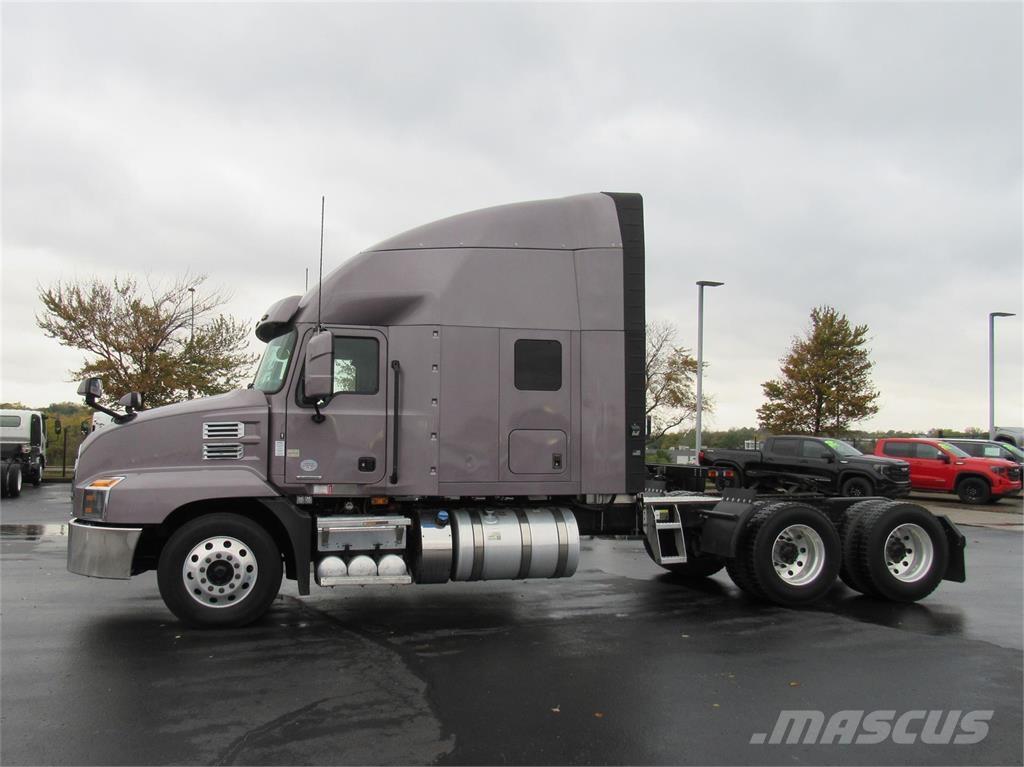 Mack AN64T Sadulveokid