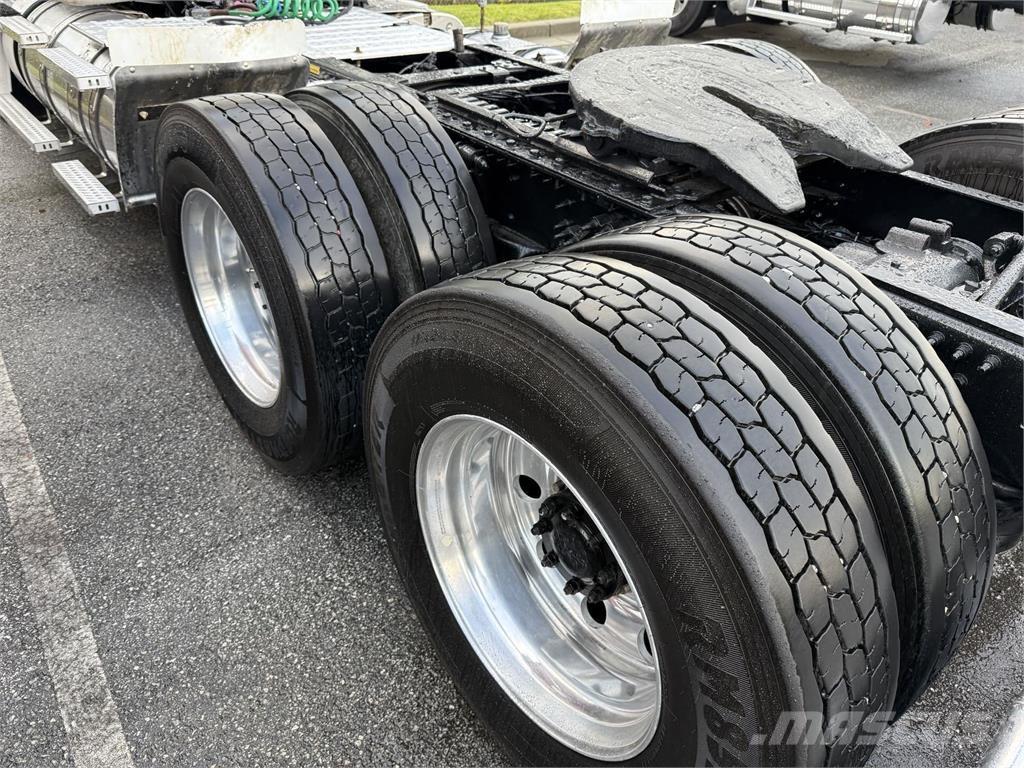 Mack CHU613 Sadulveokid