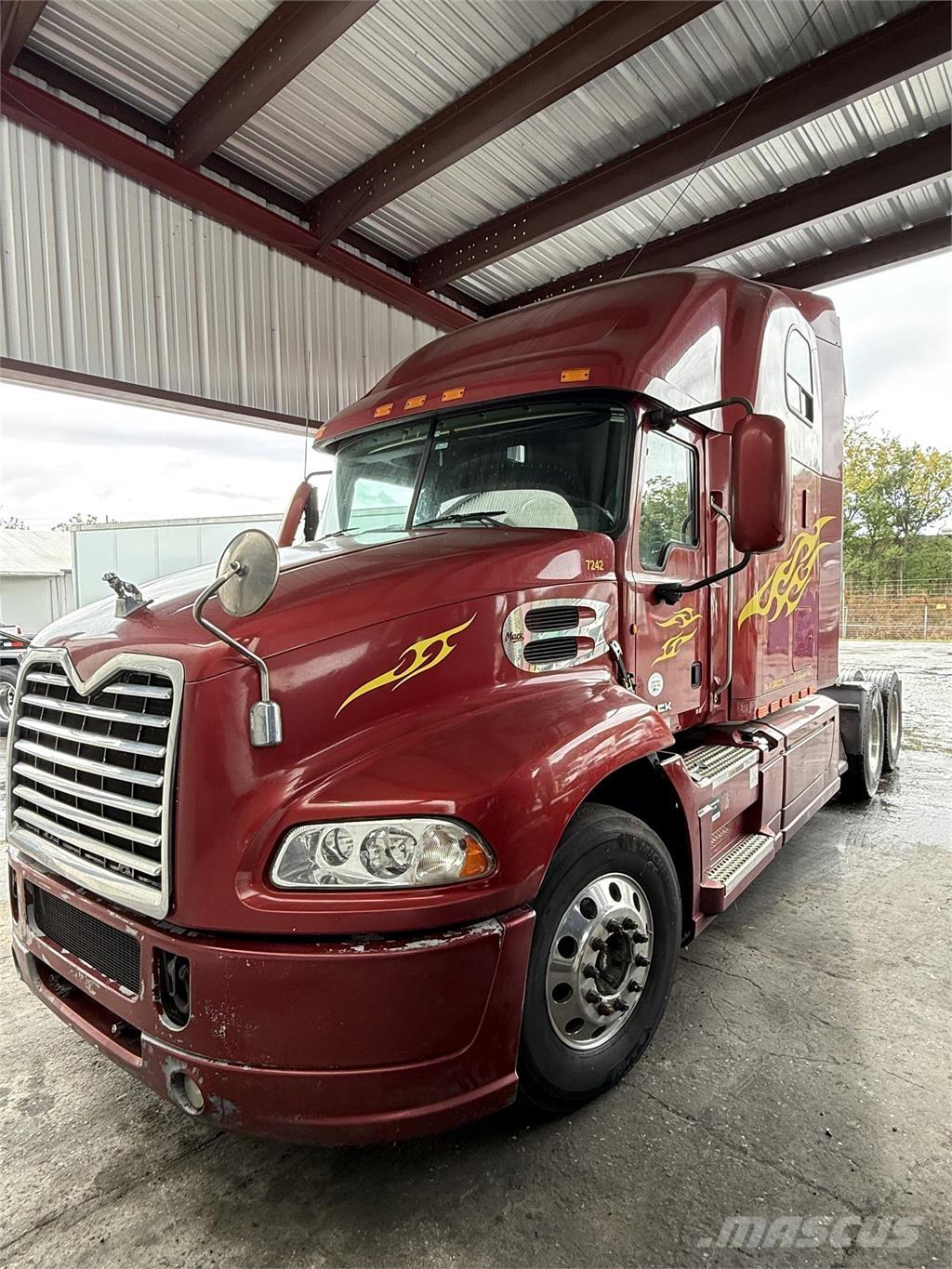 Mack CXU613 Sadulveokid