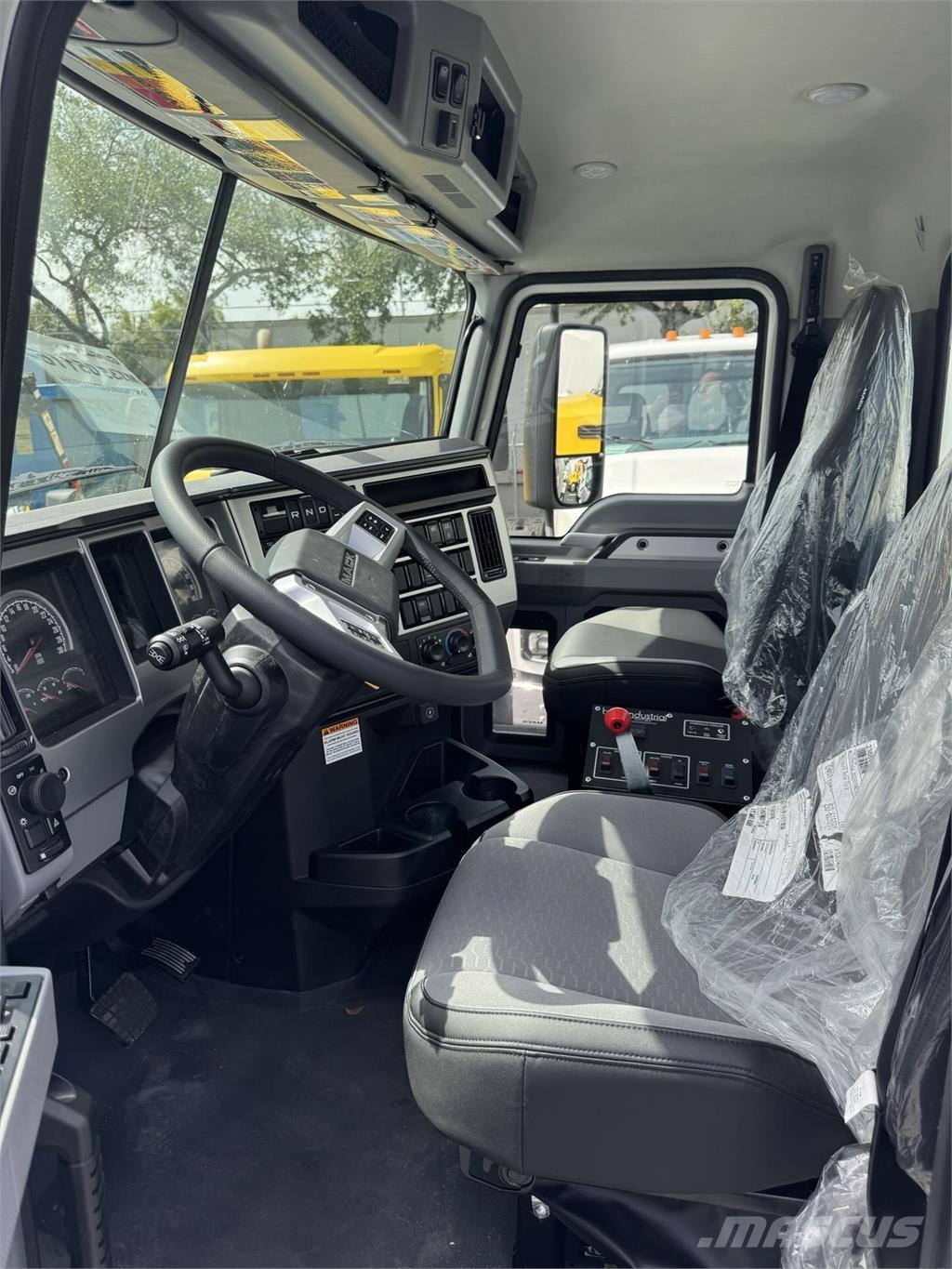 Mack GR64B Betooniveokid