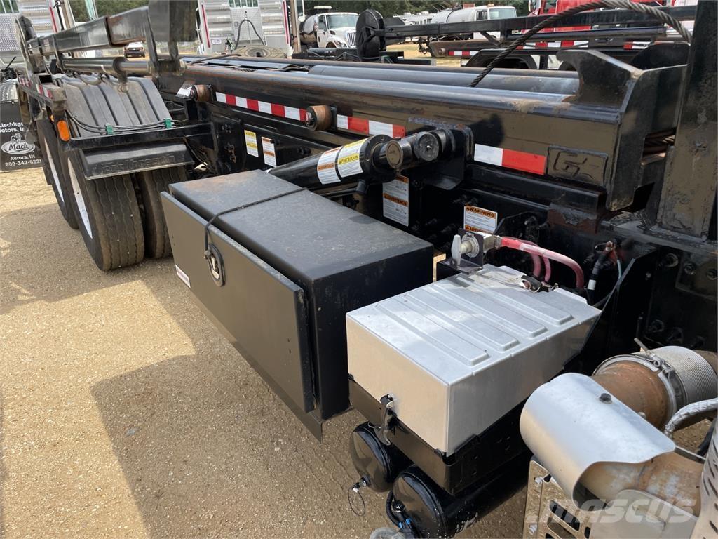 Mack GR64B Muud veokid