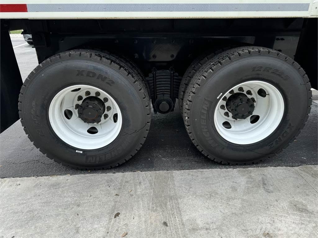 Mack GR64BRX Kallurid