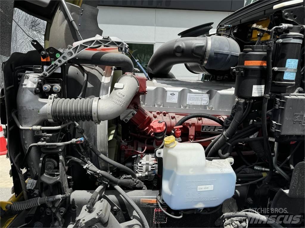 Mack GR64BRX Kallurid
