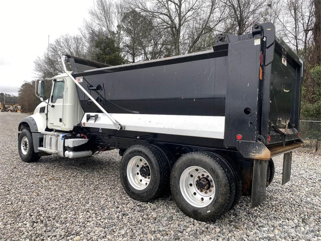 Mack GR64FR Kallurid
