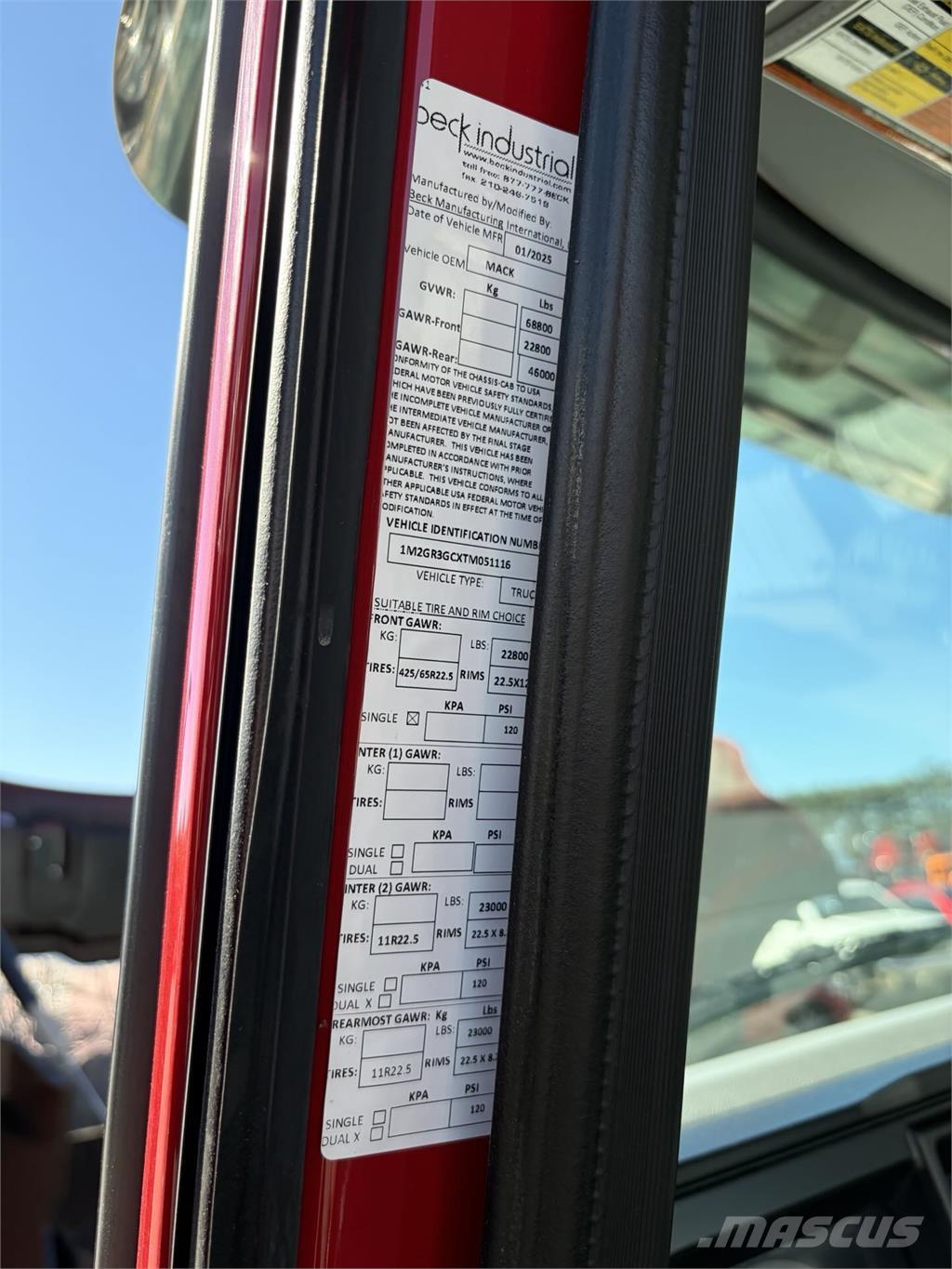 Mack GR64FR Betooniveokid