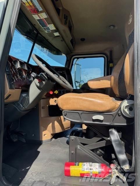 Mack GU713 Sadulveokid