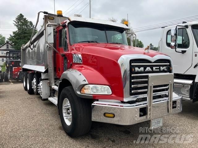 Mack GU800 Raamautod