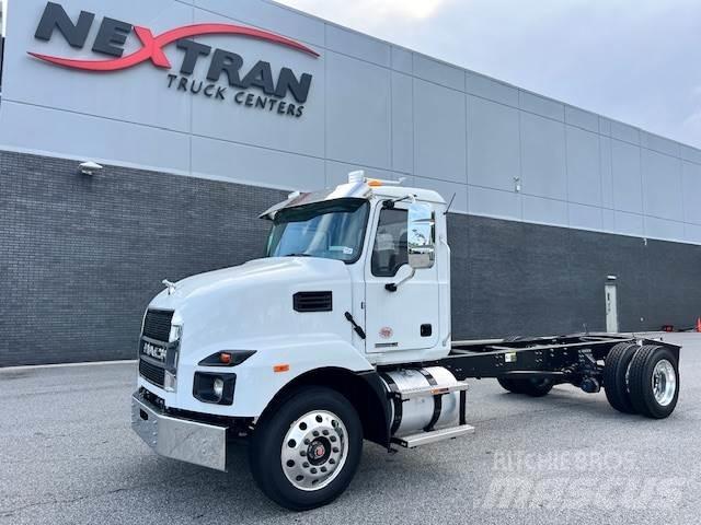 Mack MD6 42R Raamautod
