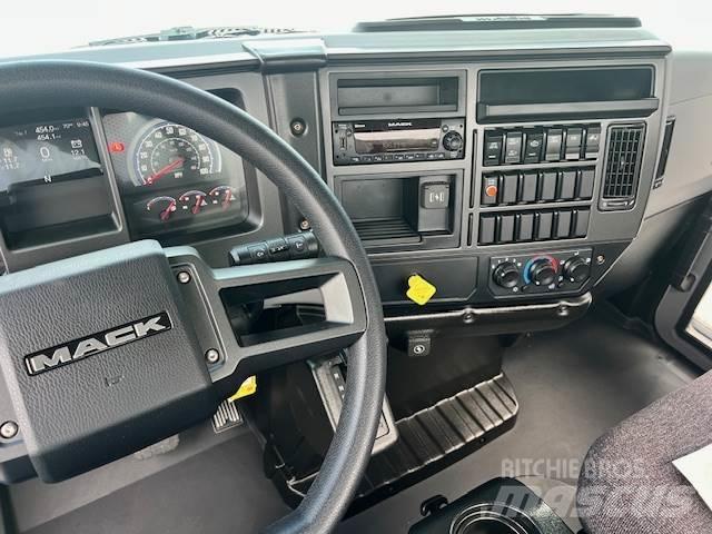 Mack MD6 42R Raamautod