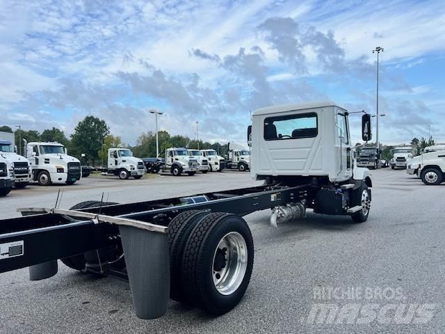 Mack MD6 42R Raamautod