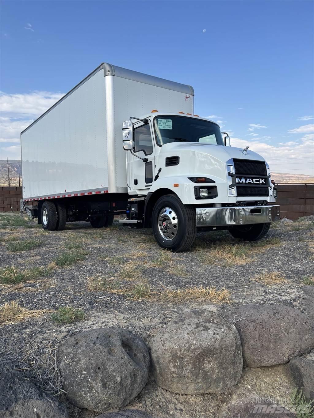 Mack MD6 42R Raamautod