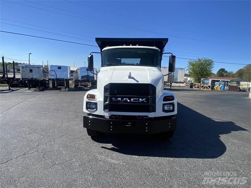 Mack MD6 42R Raamautod